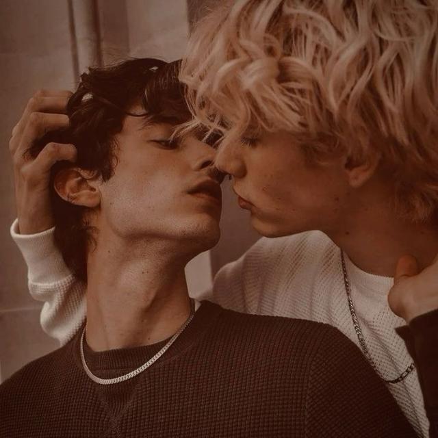 𝑯𝑬𝑨𝑽𝑬𝑵𝑳𝒀 𝑨𝑵𝑮𝑬𝑳𝑺