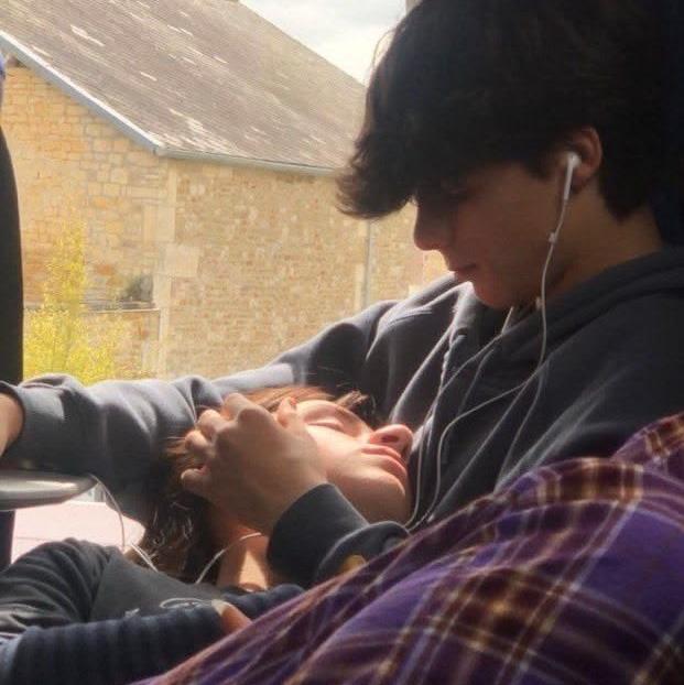 Namoro gay ou amizades